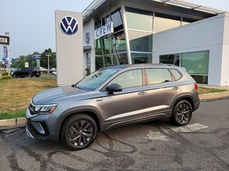 Certified 2022 Volkswagen Taos S image 1