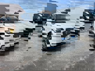 Used 2020 Lincoln Aviator Reserve w/ Elements Package Plus image 1