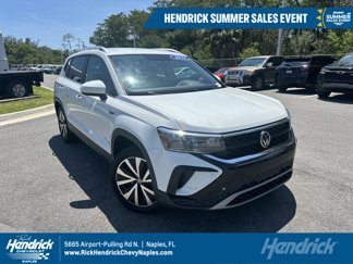 Used 2022 Volkswagen Taos SE image 1