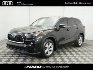 Used 2021 Toyota Highlander LE image 1