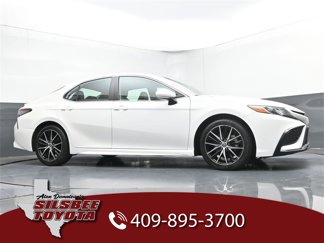 Used 2023 Toyota Camry SE image 1