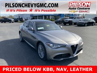 Used 2017 Alfa Romeo Giulia Ti image 1