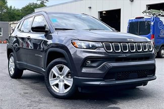 Used 2022 Jeep Compass Latitude image 1