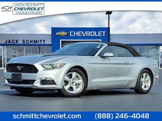 Used 2016 Ford Mustang Convertible image 1