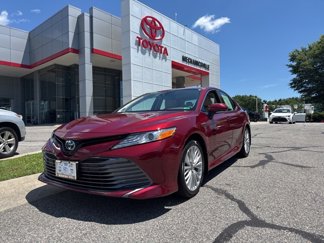Used 2020 Toyota Camry XLE image 1