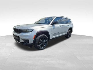 Used 2024 Jeep Grand Cherokee L Limited w/ Black Appearance Package image 1