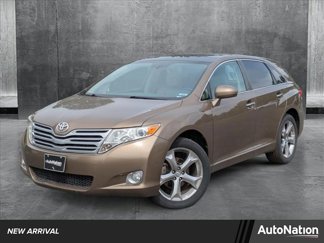 Used 2010 Toyota Venza image 1