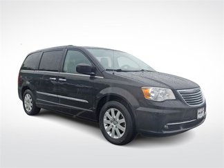 Used 2014 Chrysler Town & Country Touring w/ Driver Convenience Group image 1