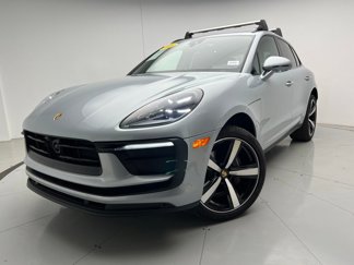 Used 2024 Porsche Macan image 1