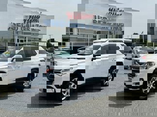 Used 2020 Chevrolet Traverse LT w/ Driver Confidence II Package image 1