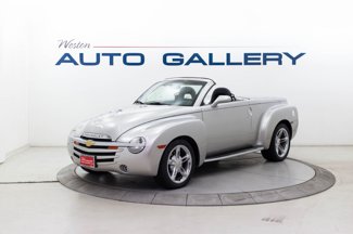 Used 2005 Chevrolet SSR w/ Preferred Equipment Group image 1