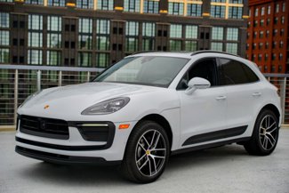 Used 2025 Porsche Macan image 1
