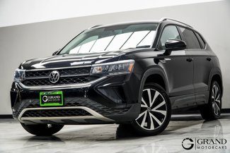 Used 2022 Volkswagen Taos SE image 1