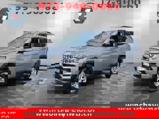 Used 2022 Jeep Compass Latitude image 1
