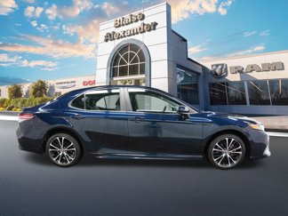 Used 2018 Toyota Camry SE video 2