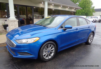Used 2017 Ford Fusion SE w/ Fusion SE Technology Package image 1