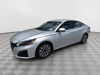 Used 2023 Nissan Altima 2.5 SV image 1
