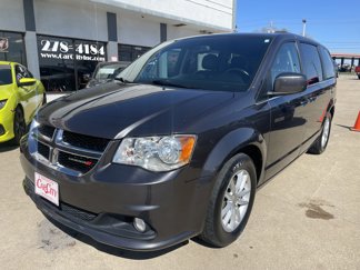 Used 2018 Dodge Grand Caravan SXT image 1