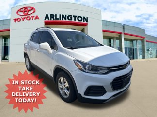 Used 2018 Chevrolet Trax LT w/ LT Convenience Package image 1