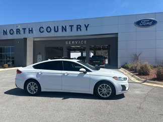 Used 2020 Ford Fusion SE image 1