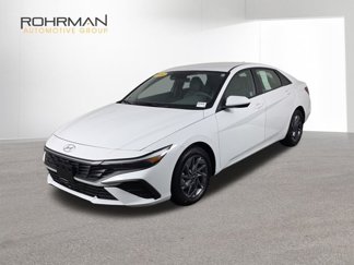 Used 2024 Hyundai Elantra SEL image 1