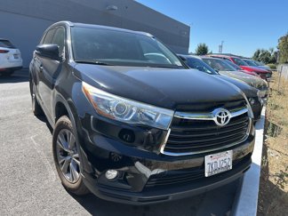 Used 2015 Toyota Highlander XLE image 1