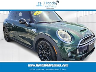Used 2017 MINI Cooper S image 1