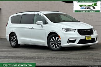 Used 2022 Chrysler Pacifica Touring-L image 1
