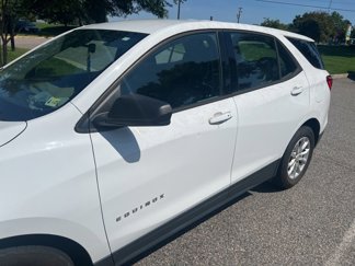 Used 2018 Chevrolet Equinox LS image 1
