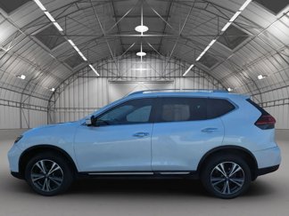 Used 2017 Nissan Rogue SL image 1