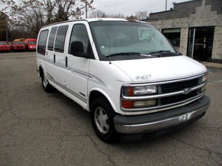 Used 2000 Chevrolet Express 1500 image 1