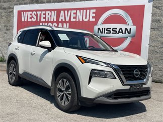 Used 2021 Nissan Rogue SV image 1