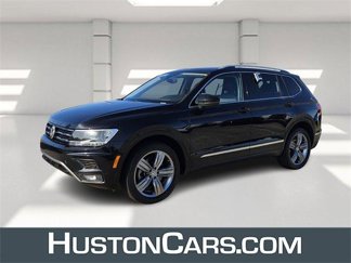 Used 2020 Volkswagen Tiguan SEL image 1