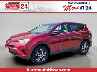 Used 2018 Toyota RAV4 LE image 1