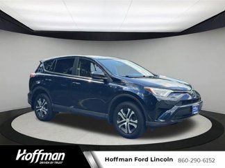 Used 2018 Toyota RAV4 LE image 1