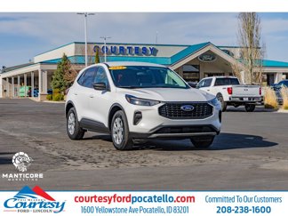 Used 2024 Ford Escape Active image 1