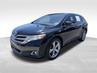 Used 2015 Toyota Venza XLE image 1