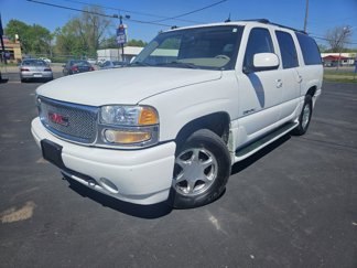 Used 2004 GMC Yukon XL Denali image 1