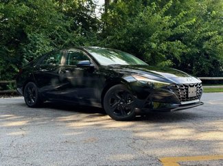 Used 2022 Hyundai Elantra SEL image 1