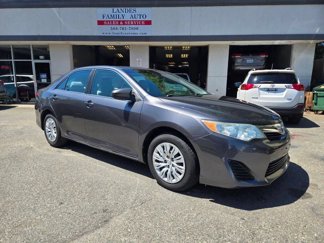 Used 2014 Toyota Camry LE image 1