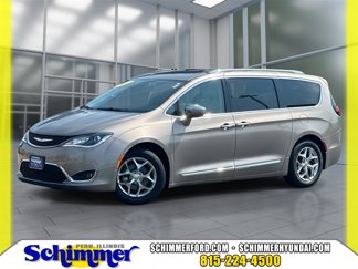 Used 2017 Chrysler Pacifica Limited w/ UConnect Theater Package image 1