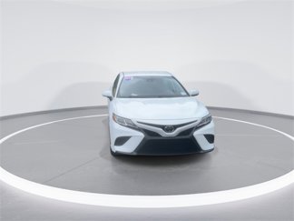 Used 2019 Toyota Camry SE image 1