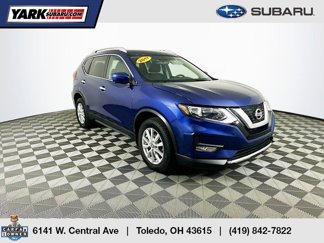 Used 2017 Nissan Rogue SV w/ SV Premium Package image 1