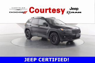 Certified 2023 Jeep Cherokee Altitude Lux image 1