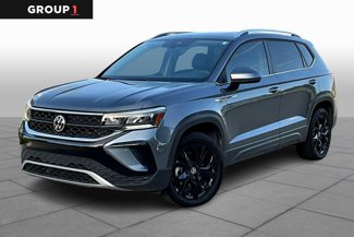 Used 2022 Volkswagen Taos SE w/ Panoramic Sunroof Package image 1