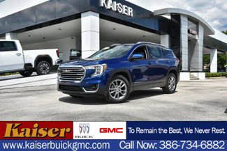 Used 2022 GMC Terrain SLT image 1