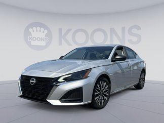 Used 2024 Nissan Altima 2.5 SV image 1