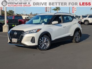 Certified 2022 Nissan Kicks SV image 1