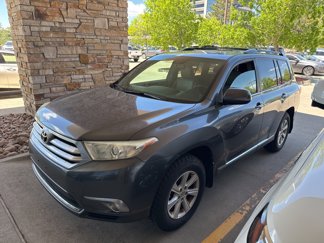 Used 2013 Toyota Highlander SE image 1