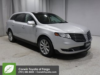 Used 2019 Lincoln MKT AWD image 1